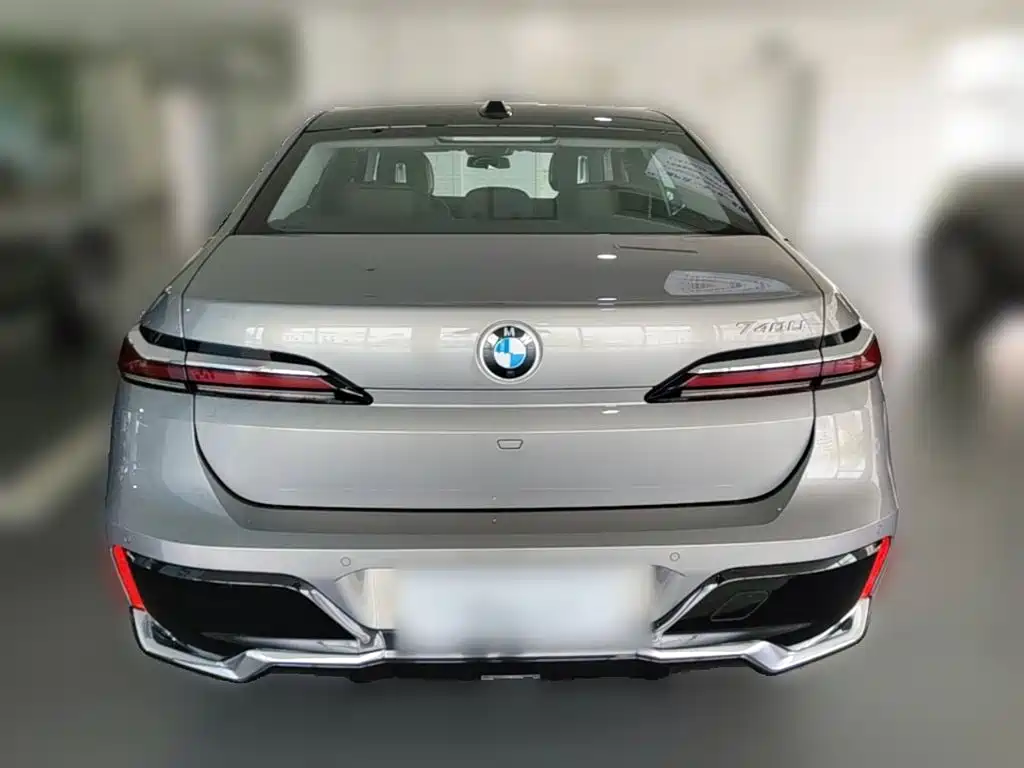 BMW 7 Series 2023 740Li Leading M Sports Package купить на сайте DeffCars