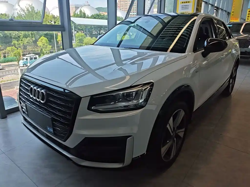 Audi Q2L 2020 35 TFSI fashionable and dynamic купить на сайте DeffCars