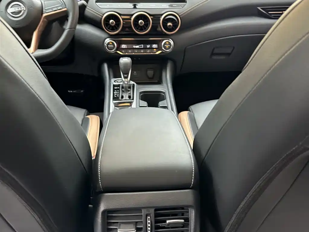 Sylphy 2023 1.6L CVT Black Gold Edition купить на сайте DeffCars