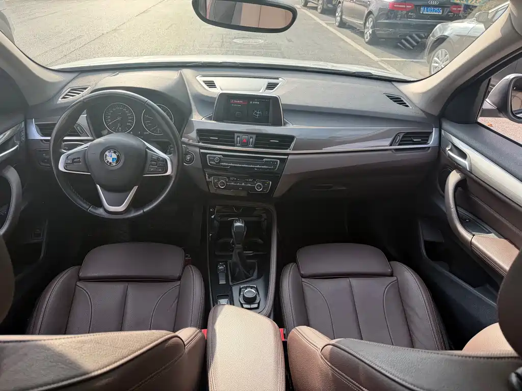 BMW X1 2018 sDrive18Li Exclusive Model купить на сайте DeffCars