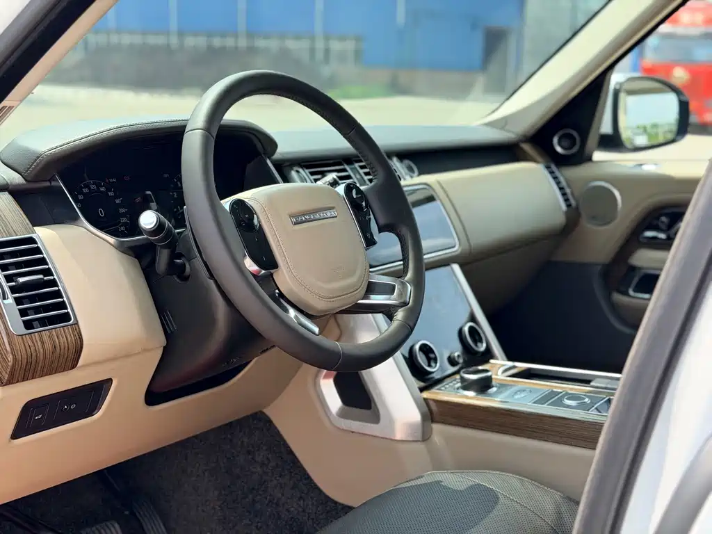 Range Rover 2018 3.0 SC V6 Vogue extended version купить на сайте DeffCars