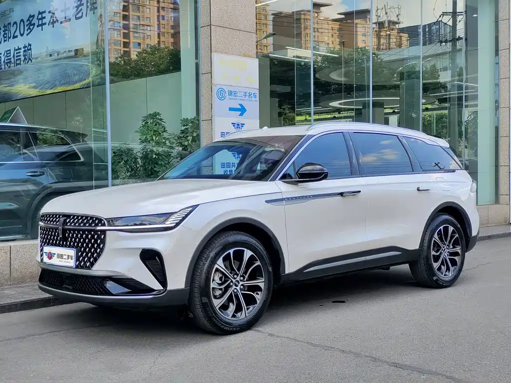 Voyager 2023 2.0T four-wheel drive premium version купить на сайте DeffCars