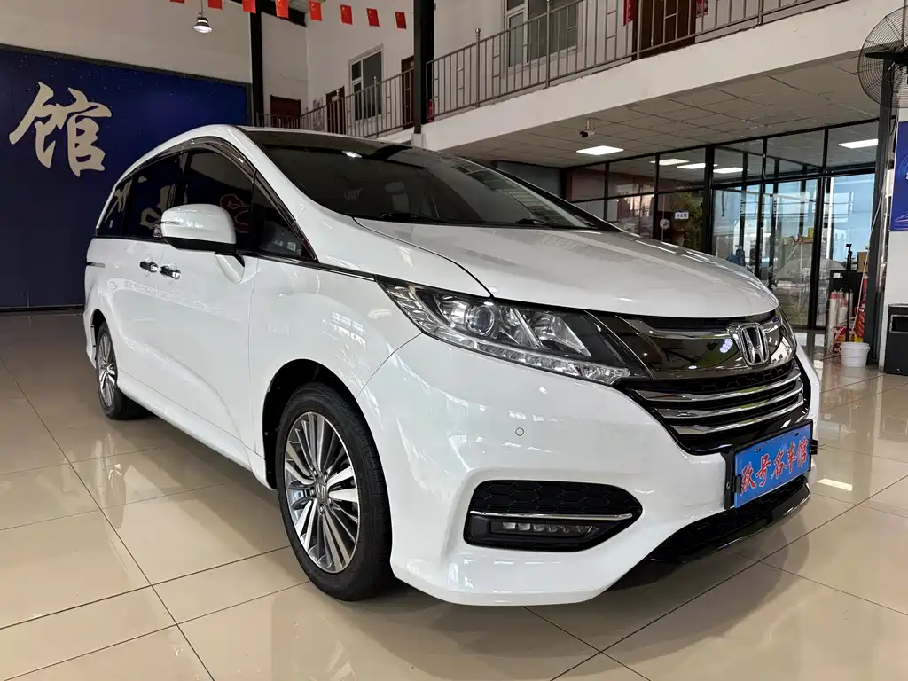 Odyssey 2018 2.4L Deluxe Edition купить на сайте DeffCars