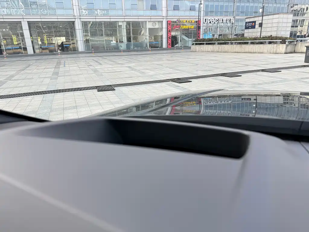 Range Rover 2025 3.0 L6 400PS Genesis Extended Edition купить на сайте DeffCars