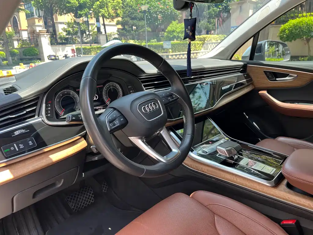 Audi Q7 2022 55 TFSI quattro S line premium model купить на сайте DeffCars