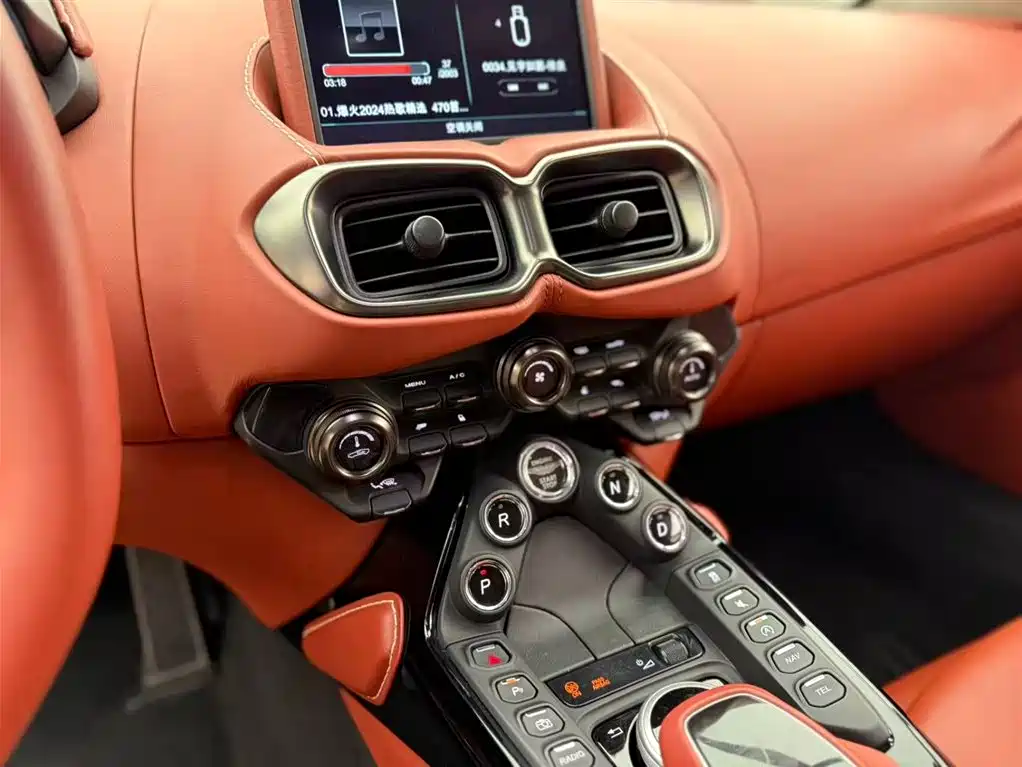 V8 Vantage 2018 4.0T V8 Coupe купить на сайте DeffCars