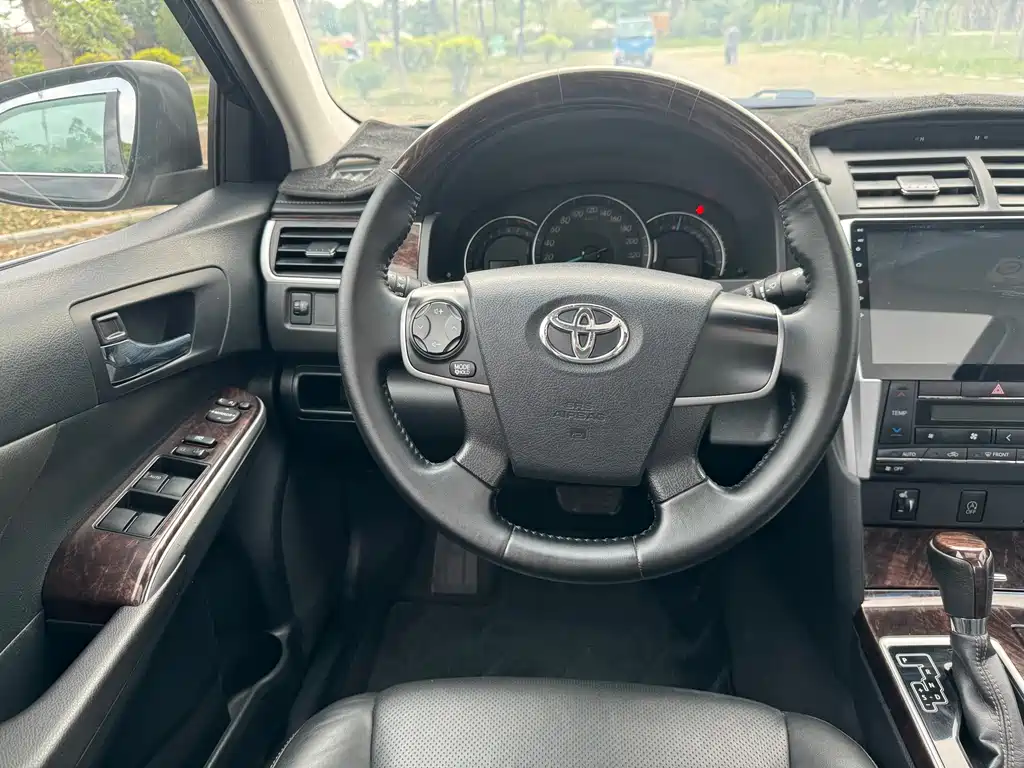 Camry 2016 2.0G 10th Anniversary Leading Edition купить на сайте DeffCars