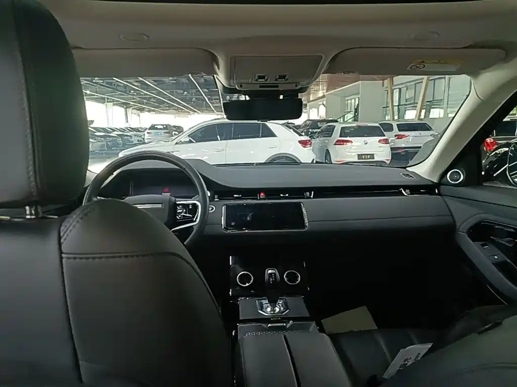 Range Rover Evoque 2023 Evoque L 249PS Corinthian Bronze Special Edition купить на сайте DeffCars