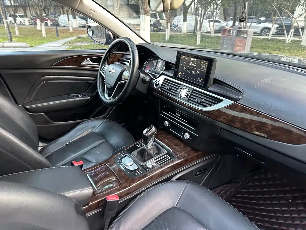 Zotye Z700 2016 1.8T Manual Premium Type купить на сайте DeffCars