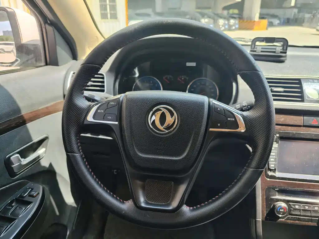 Fengguang 370 2016 model 1.5L manual standard SFG15-02 7 seats купить на сайте DeffCars