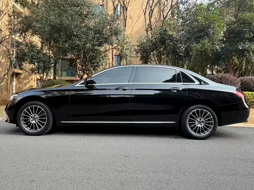 Mercedes-Benz E-Class 2023 facelift E 260 L купить на сайте DeffCars