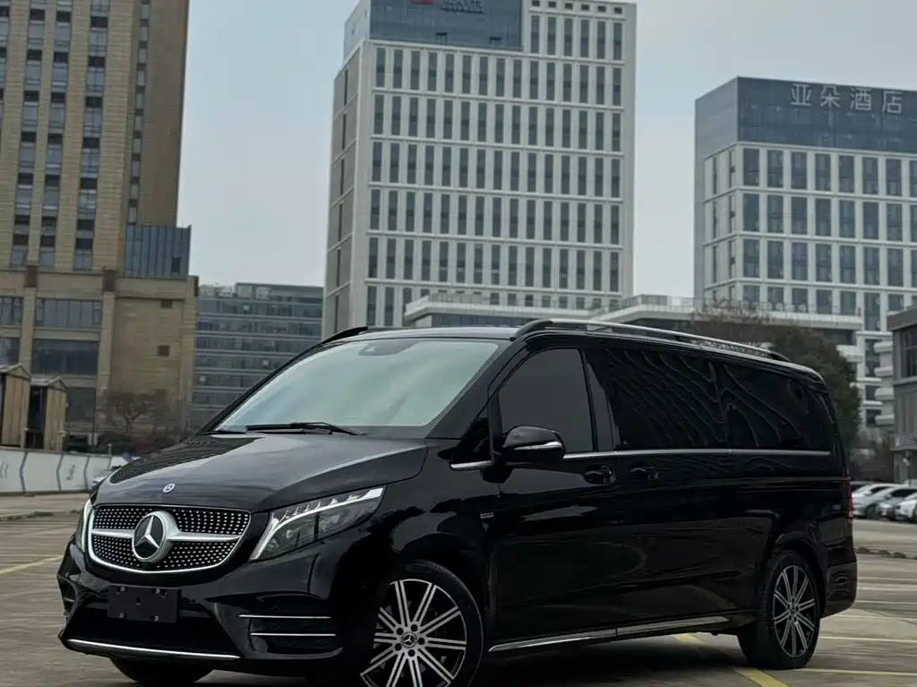 Mercedes-Benz V-Class 2022 V 260 L Long Wheelbase Luxury Edition купить на сайте DeffCars