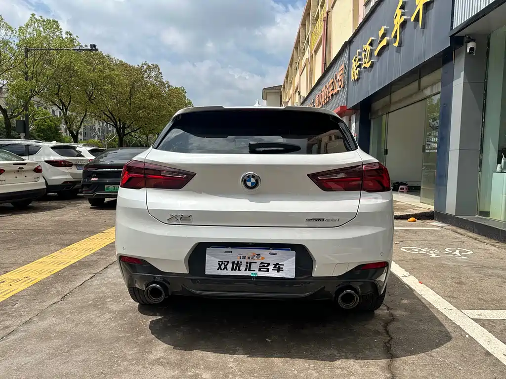 BMW X2 2021 sDrive25i leading M sports package купить на сайте DeffCars