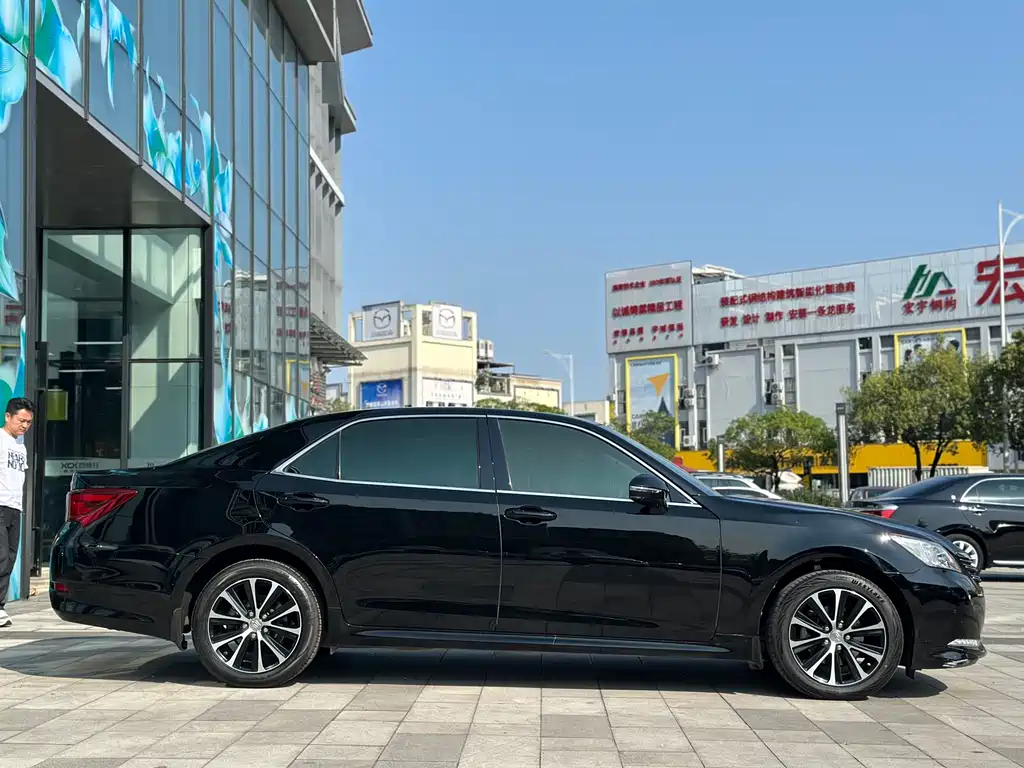 Crown 2018 2.0T Fashion Edition купить на сайте DeffCars