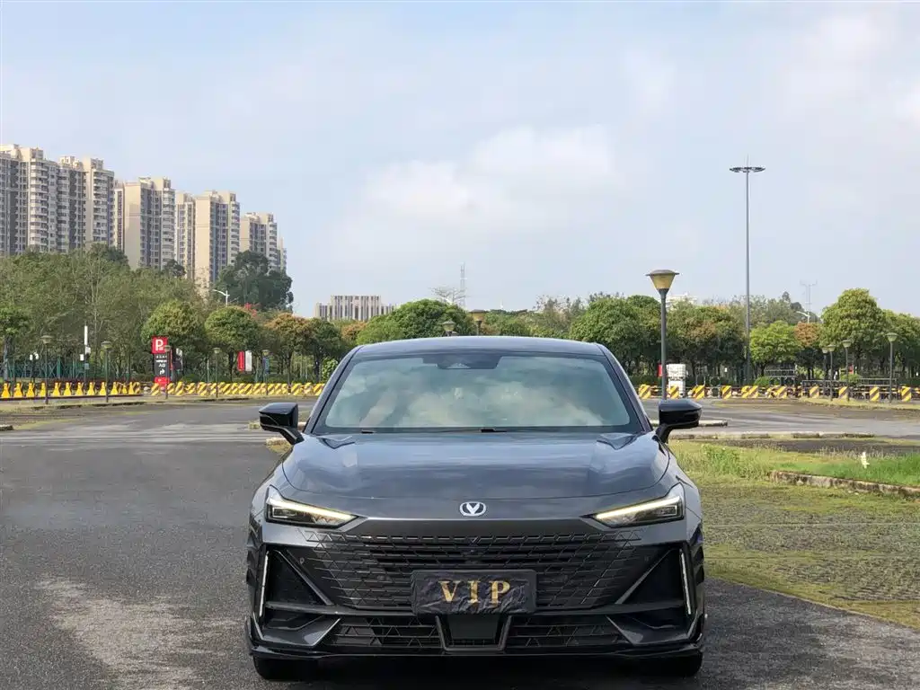 Changan UNI-V 2023 1.5T sports version купить на сайте DeffCars