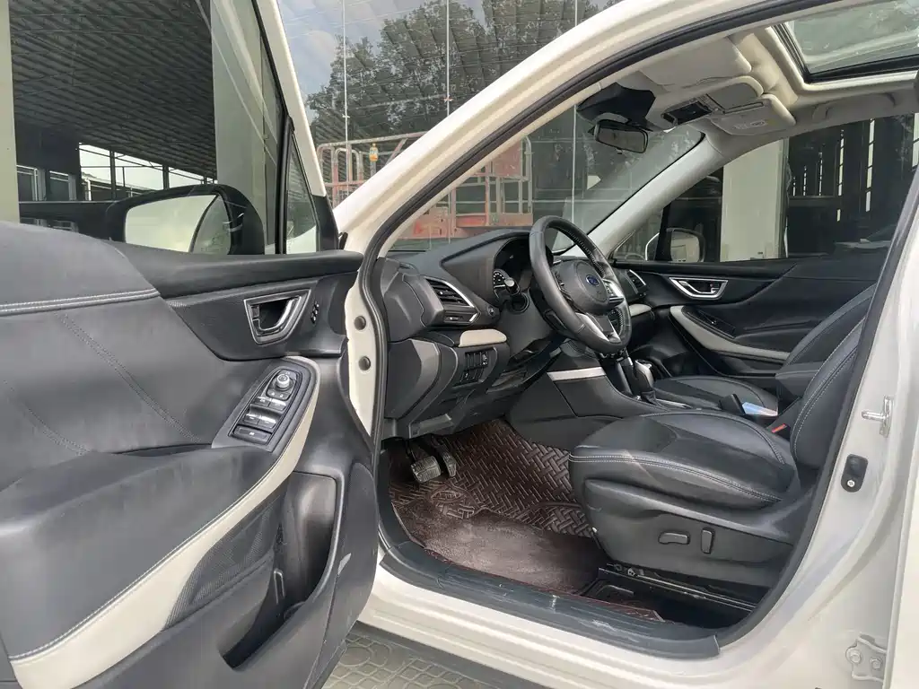 Forester 2022 2.0i AWD Deluxe Edition EyeSight купить на сайте DeffCars