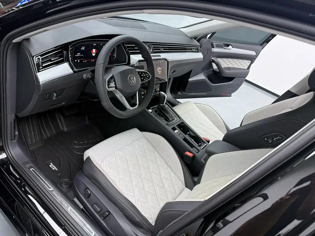 Magotan 2025 model facelift 2 public model 330TSI DSG luxury model купить на сайте DeffCars