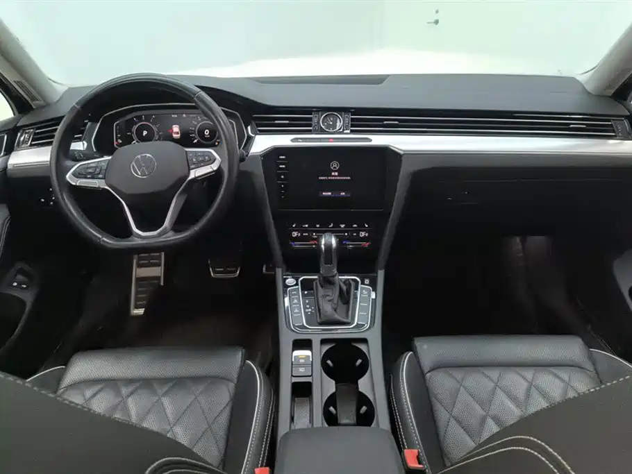 Magotan PHEV 2022 GTE luxury model купить на сайте DeffCars