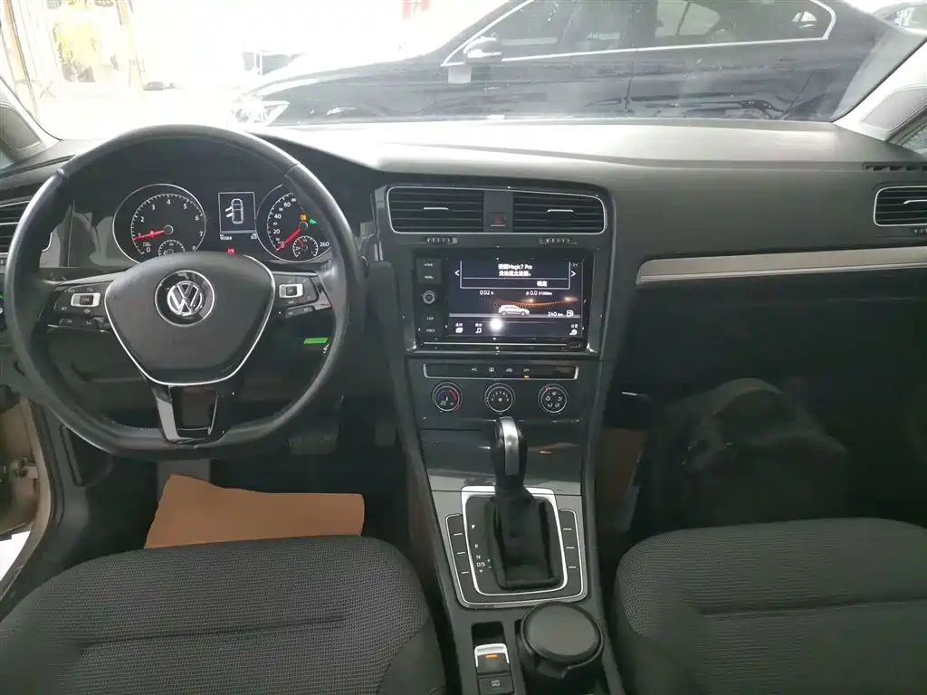 Golf 2019 1.6L automatic comfort model National V купить на сайте DeffCars
