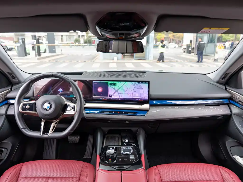 BMW 5 Series 2024 530Li Exclusive M Sports Package купить на сайте DeffCars