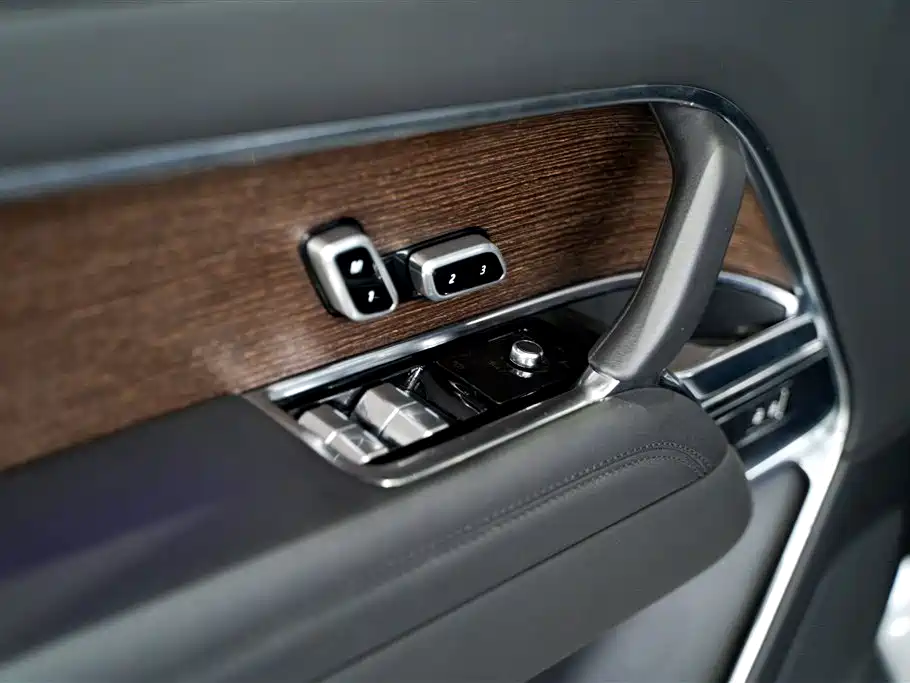 Range Rover 2023 3.0 L6 360PS Grand Edition купить на сайте DeffCars