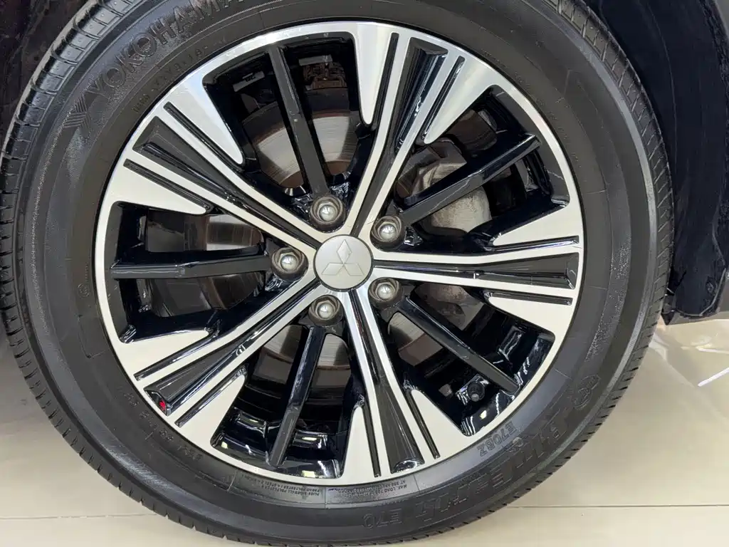 Yige 2018 1.5T CVT four-wheel drive real version купить на сайте DeffCars