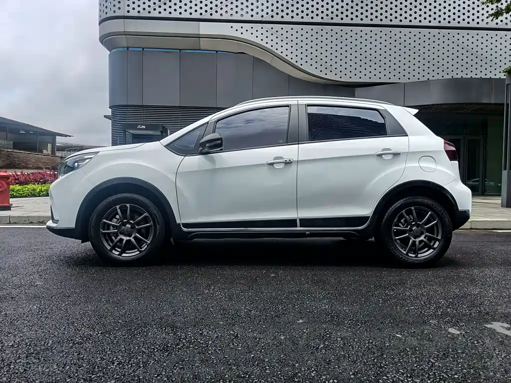 Vision X3 2021 PRO 1.5L CVT premium model купить на сайте DeffCars