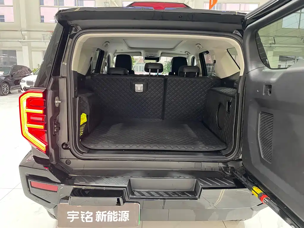 Tank 400 New Energy 2024 Hi4-T Off-Road Version купить на сайте DeffCars