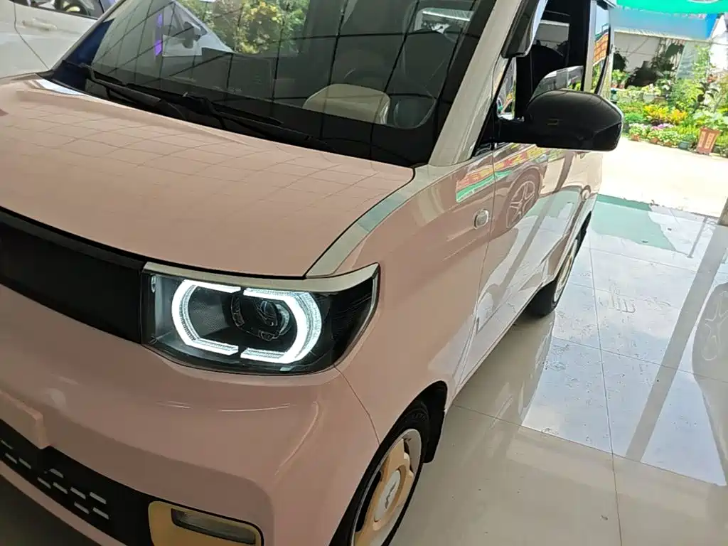 Hongguang MINIEV 2022 Yuexiang model lithium iron phosphate купить на сайте DeffCars