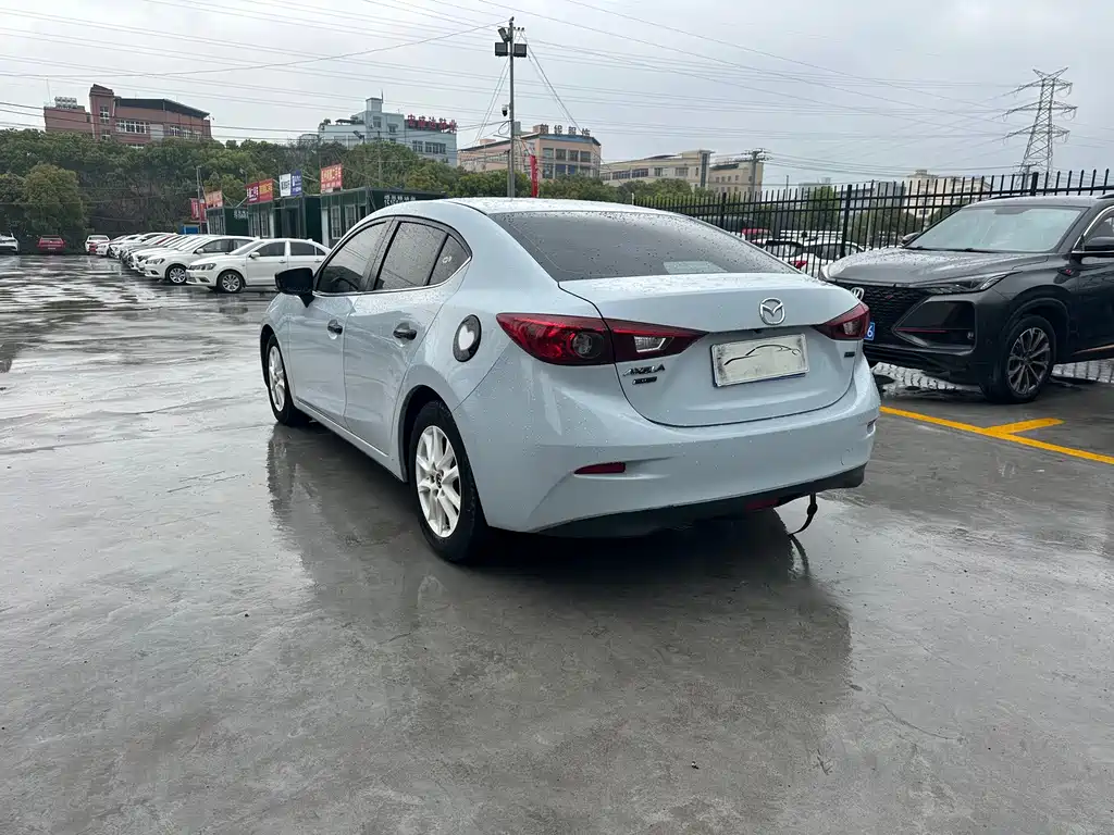 Mazda Axela 2016 Three-Car 1.5L Automatic Luxury Edition купить на сайте DeffCars