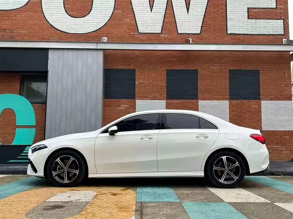 Mercedes-Benz A-Class 2023 A 200 L Fashion Model купить на сайте DeffCars