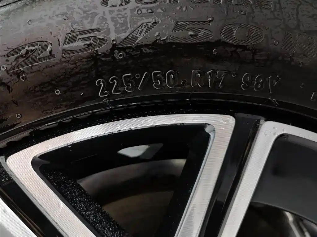 Volvo S60 2024 B4 Zhiyi Luxury Edition купить на сайте DeffCars
