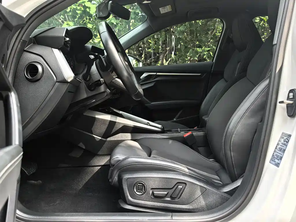 Audi A3 2023 Sportback 35 TFSI stylish and sporty купить на сайте DeffCars
