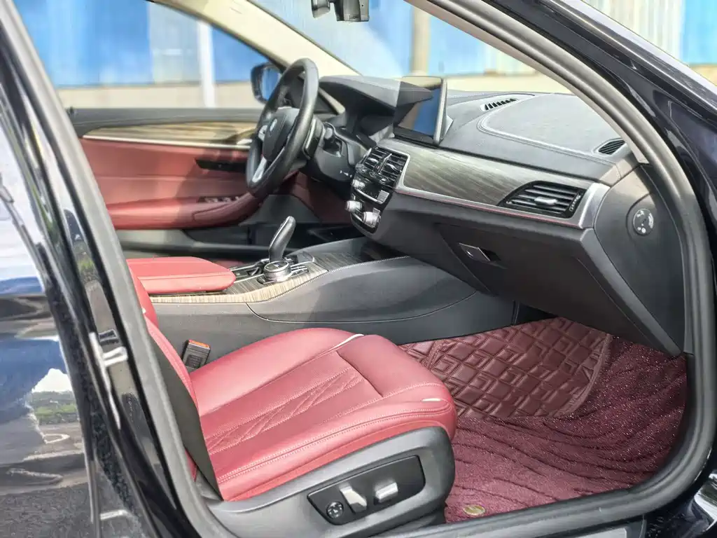 BMW 5 Series 2021 530Li Leading Luxury Package купить на сайте DeffCars