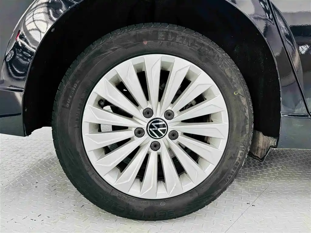 Lavida 2021 1.5L automatic comfort version купить на сайте DeffCars