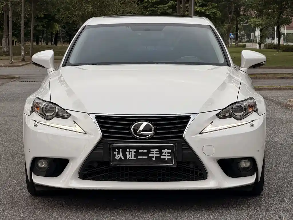 Lexus IS 2013 250 Leading Edition купить на сайте DeffCars