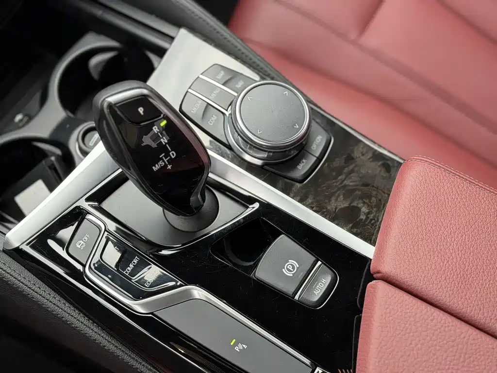 BMW 5 Series 2018 facelift 530Li leading M sports package купить на сайте DeffCars