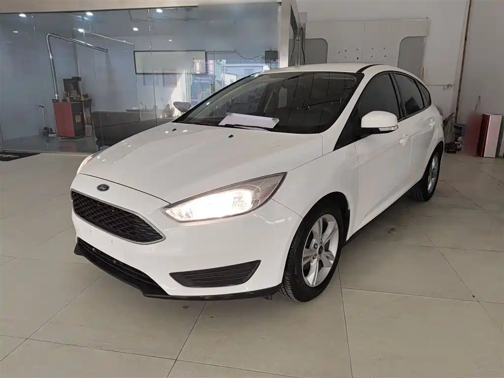 Focus 2018 hatchback classic 1.6L automatic comfort smart mobility version купить на сайте DeffCars