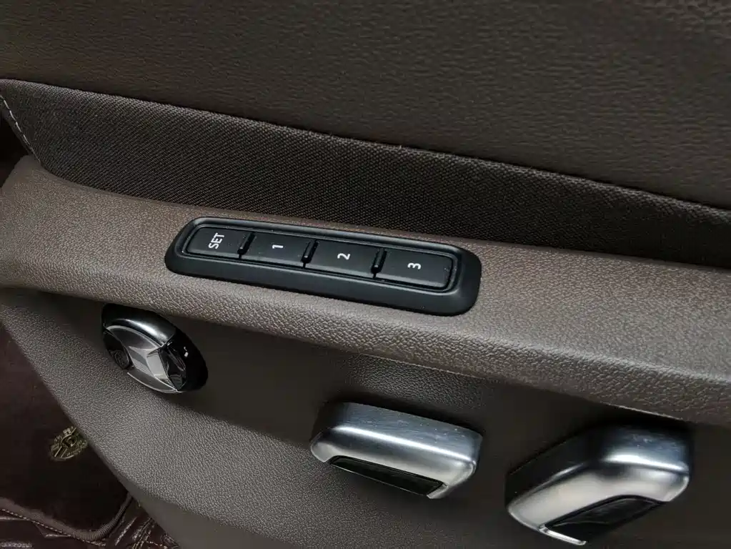 Weiran 2022 380TSI Premium Edition купить на сайте DeffCars