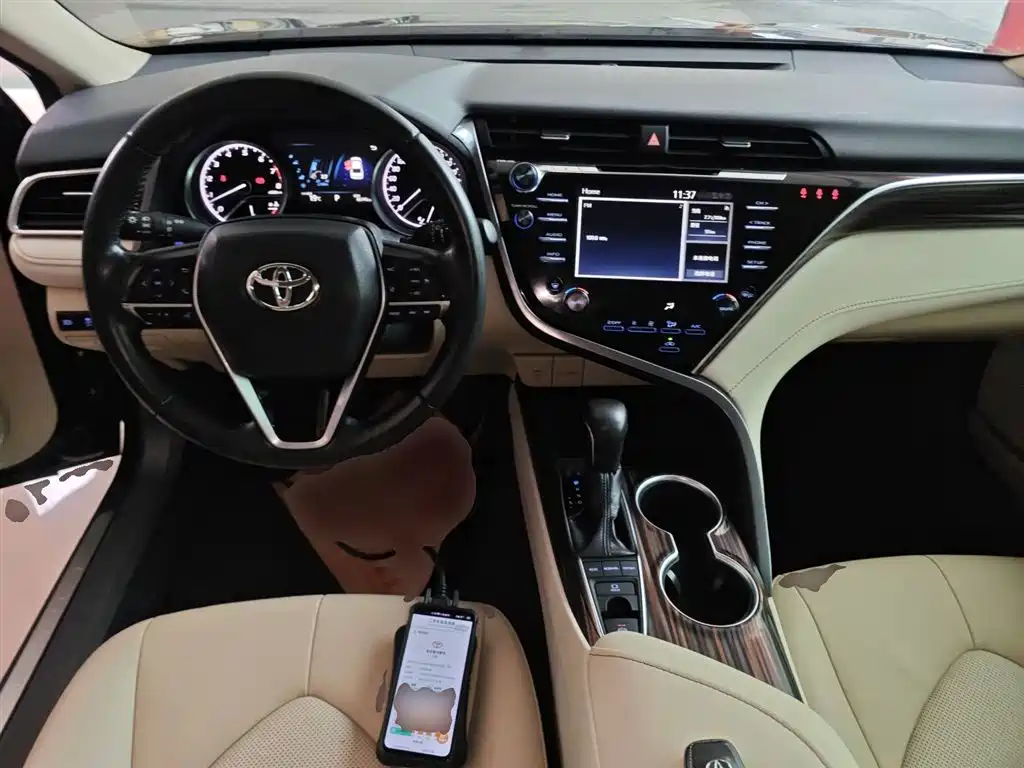 Camry 2018 2.5G Deluxe Edition купить на сайте DeffCars