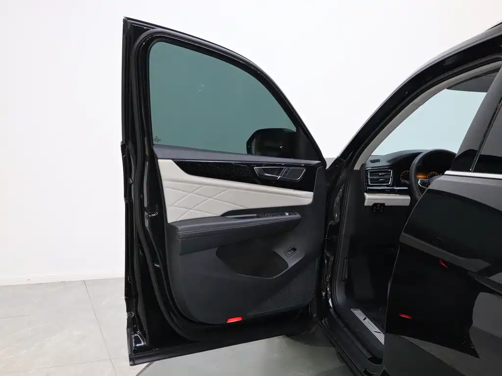 Touron 2024 380TSI four-wheel drive luxury version купить на сайте DeffCars