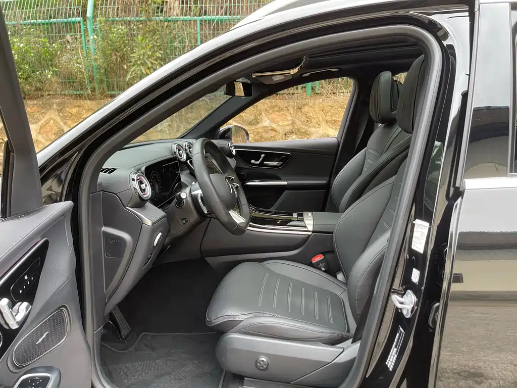 Mercedes-Benz GLC 2024 GLC 260 L 4MATIC luxury model 5 seats купить на сайте DeffCars