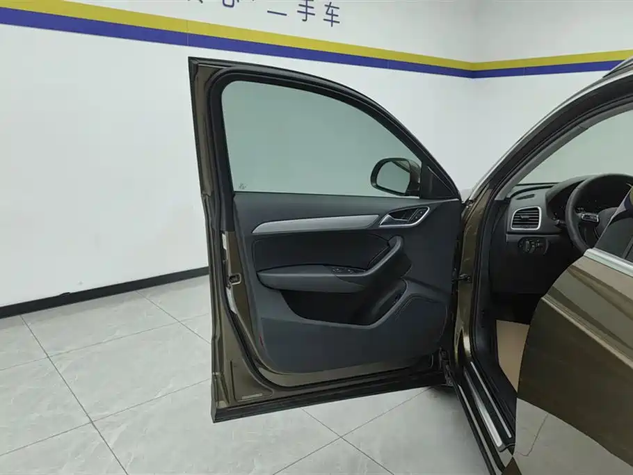 Audi Q3 2018 30th Anniversary Model 30 TFSI Fashion Model купить на сайте DeffCars