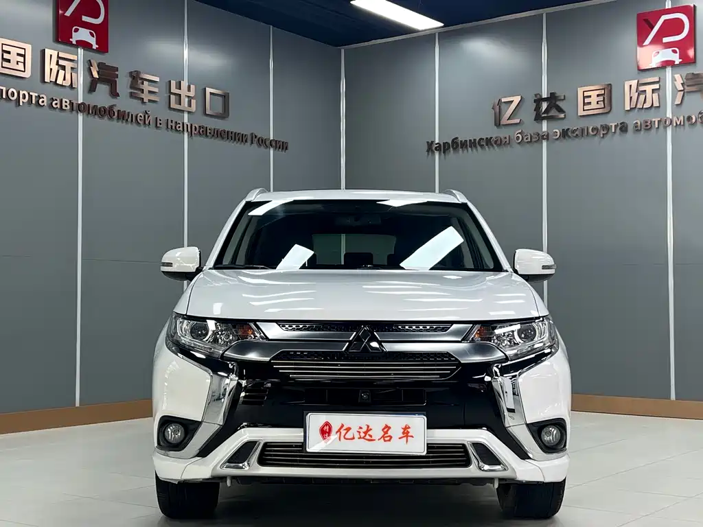 Outlander 2021 2.0L 2WD Enjoy Edition 7 seats купить на сайте DeffCars