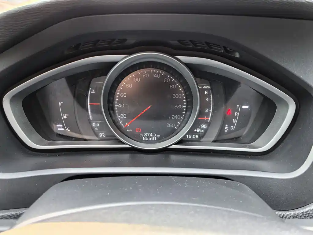 Volvo V40 2018 T3 Zhiya Edition купить на сайте DeffCars