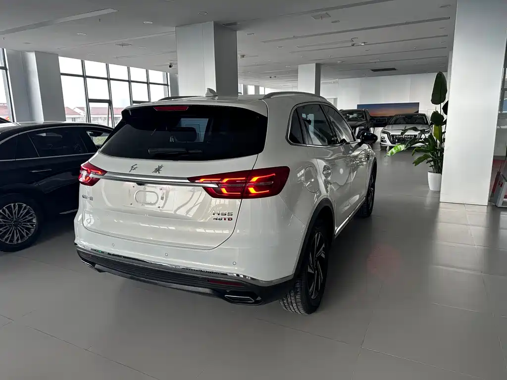 Hongqi HS5 2022 2.0T Zhilian Flagship Edition купить на сайте DeffCars
