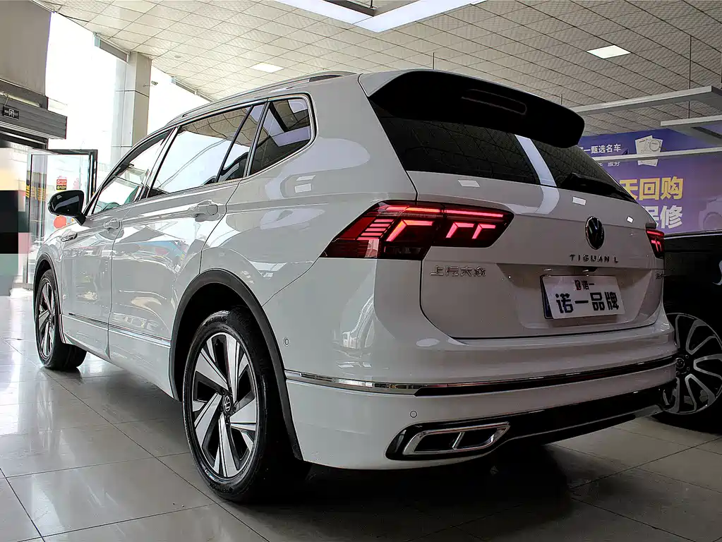 Tiguan L 2023 330TSI automatic two-wheel drive R-Line version купить на сайте DeffCars