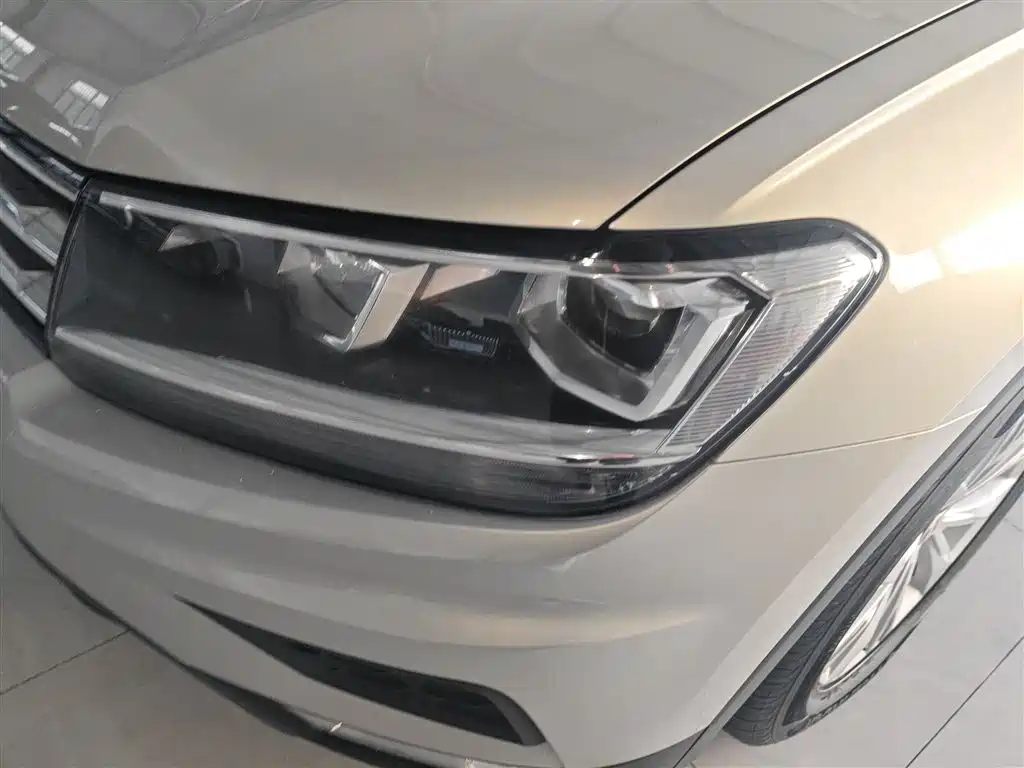 Tiguan L 2017 330TSI automatic two-wheel drive fashion version купить на сайте DeffCars