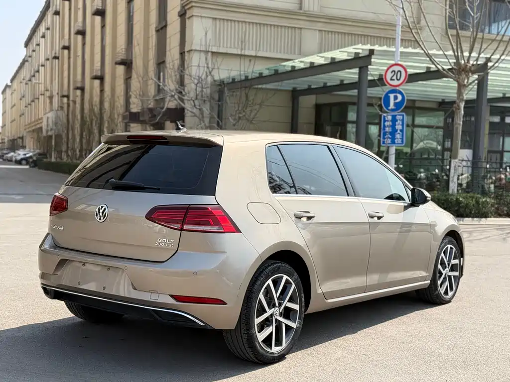 Golf 2020 280TSI DSG comfort model купить на сайте DeffCars
