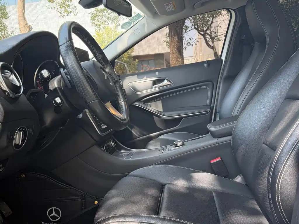 Mercedes-Benz GLA 2017 GLA 200 Dynamic купить на сайте DeffCars